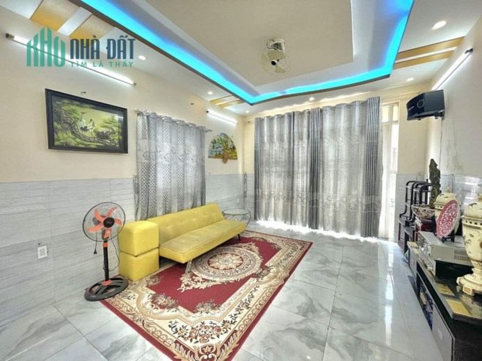 Bán gấp nhà Ni Sư Huỳnh Liên, Tân Bình