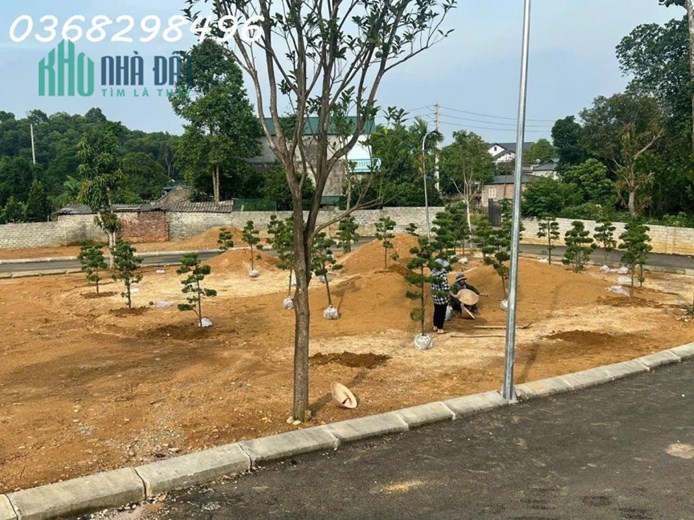 đất nghỉ dưỡng khu đô thị Eco Vllage Hòa Lạc
diện tích 10x20m2
giá hơn 11tr/m2