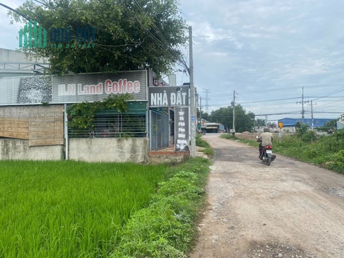 Bán 909m2 đất MT đường N7 Đức Hòa Long An, giá ĐT 6,99 tỷ. Lh:0909711000