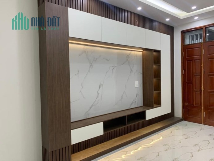 BÁN NHÀ TRẦN QUANG DIỆU 5,6 TỶ-NHÀ ĐẸP - Ở LUÔN - SÁT PHỐ - FULL NỘI THẤT .