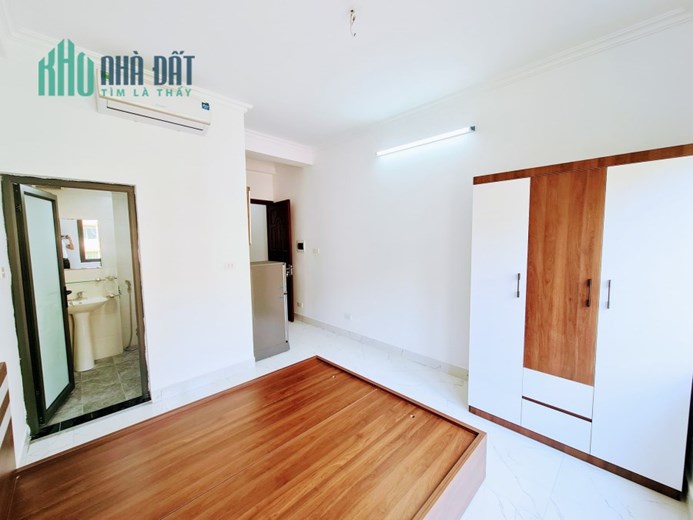 BÁN NHÀ TRẦN QUANG DIỆU 5,66 TỶ-MẶT NGÕ TO - Ô TÔ ĐỖ CỬA - 3 NGỦ- NHÀ ĐẸP - VỀ Ở NGAY.