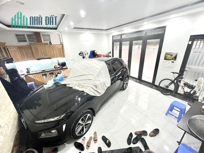 Bán nhà phố Võng Thị, ô tô vào nhà, kinh doanh, 6 tầng, 50m2, mặt tiền 6m, 9.8 tỷ.