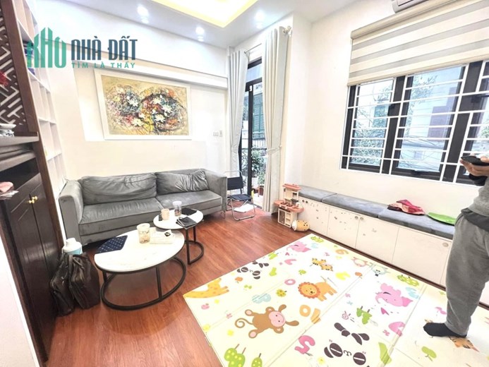 Bán nhà phố Võng Thị, ô tô vào nhà, kinh doanh, 6 tầng, 50m2, mặt tiền 6m, 9.8 tỷ.