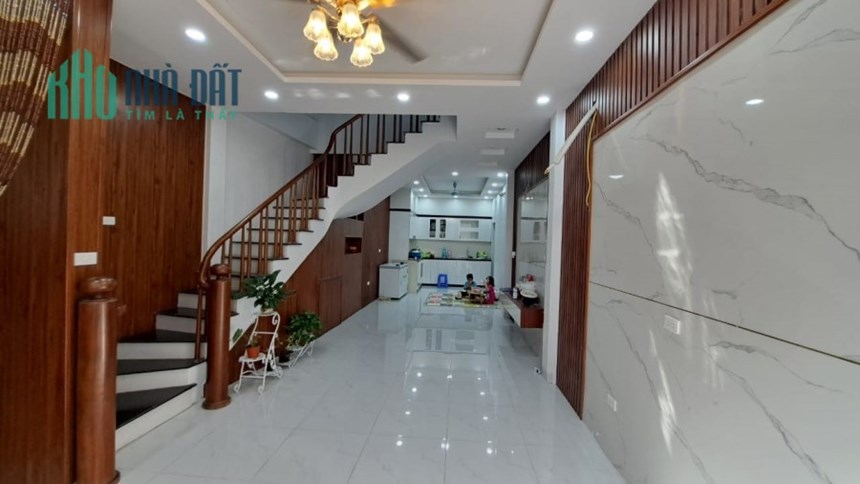 Bán ngôi nhà 46m2 phố Nghi Tàm, Tây Hồ Gara Ô tô XỊN 8 phòng ngủ Thang máy Nhập khẩu 8.4 Tỷ