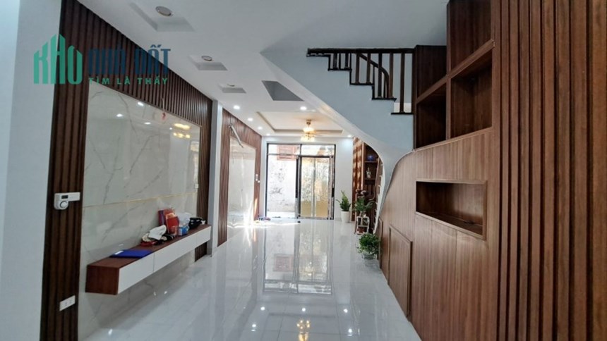 Bán ngôi nhà 46m2 phố Nghi Tàm, Tây Hồ Gara Ô tô XỊN 8 phòng ngủ Thang máy Nhập khẩu 8.4 Tỷ