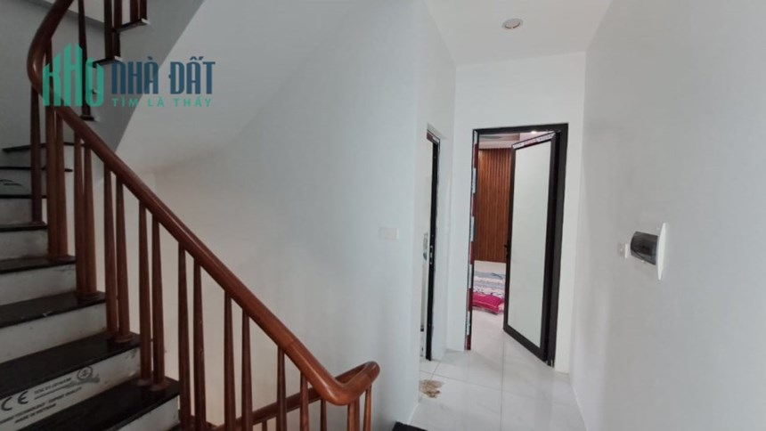 Bán nhà 46m2 phố Nghi Tàm, Tây Hồ Gara 2 Ô tô 8 ngủ Thang máy XỊN 8.5 Tỷ