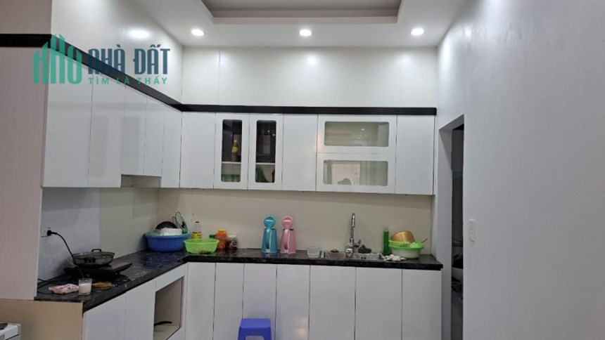 Bán căn nhà 47m2 phố Nghi Tàm, Tây Hồ Gara 2 Ô tô 8 phòng ngủ Thang máy 8.2 Tỷ