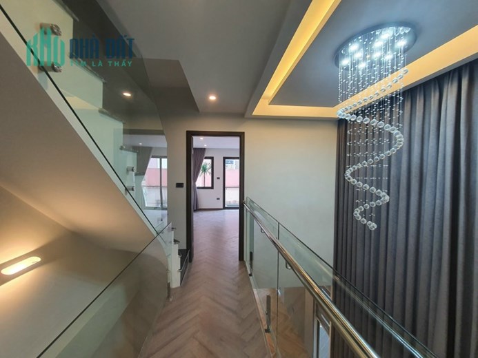 Bán ngôi nhà 48m2 phố Nghi Tàm, Tây Hồ Gara 2 Ô tô 8 ngủ Thang máy Nhập khẩu 8.1 Tỷ