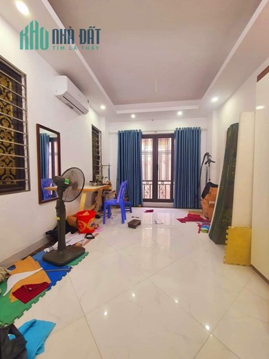 Tôi cần Bán Nhà Xuân Đỉnh DT 35m, 6 tầng 3.75 tỷ