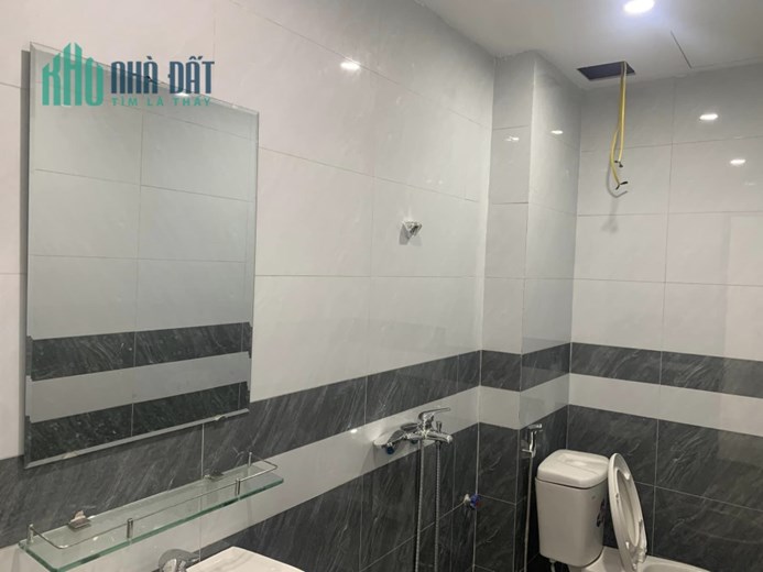 Nhà 3 tầng 44m2 mt4.5m ngay hồ điều hòa Vĩnh Ninh ngõ thông 2.85 tỷ.