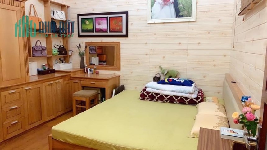 Bán nhà An Xá , Phúc Xá.DT 98m2 *3 tầng cũ giá 4.65 tỷ.SĐCC.