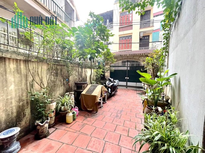 NHÀ ĐẸP GIÁ ĐẦU TƯ HOÀNG QUỐC VIỆT - VÕ CHÍ CÔNG - 80M - NHỈNH 7 TỶ - DÂN XÂY - GẦN PHỐ