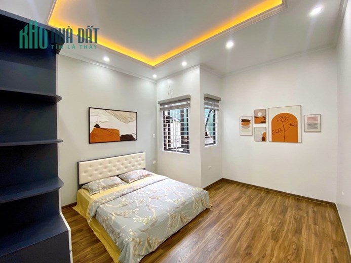BÁN NHÀ NGÕ PHỐ TÔN ĐỨC THẮNG ĐỐNG ĐA HN. NHÀ MỚI CỰC ĐẸP , FULL NỘI THẤT. GIÁ 3.8 TỶ