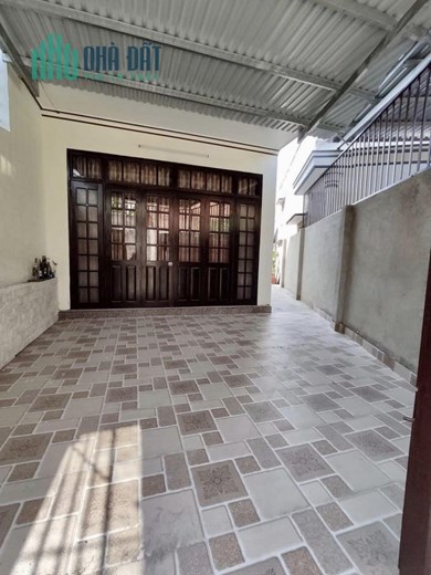 Bán nhà hẻm Oto đường 23/10 sau lưng cafe Hoàng Tuấn, xã Vĩnh Hiệp, Nha Trang
