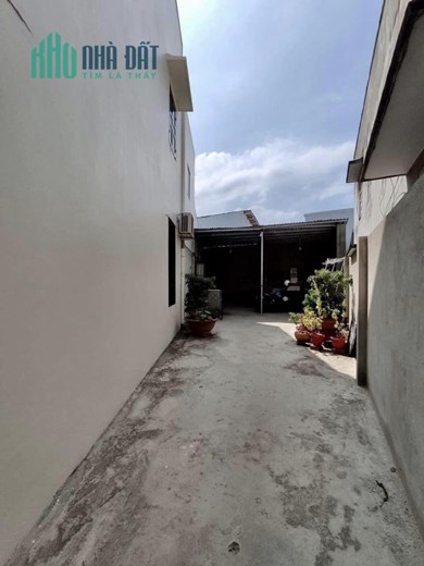 Bán nhà hẻm Oto đường 23/10 sau lưng cafe Hoàng Tuấn, xã Vĩnh Hiệp, Nha Trang