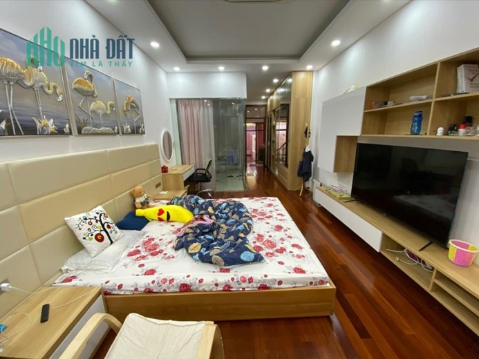 Bán gấp nhà phố Trung Hòa, Cầu Giấy, ô tô tránh, vỉa hè, DTXD100m2 x 5 Tầng, MT 5,5m.