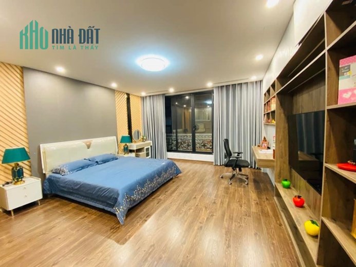 bán nhà Trường Chinh-Thanh Xuân 78mx8 tầng--5PN-tặng full nội thất-thang máy ngõ thông ở ngay.