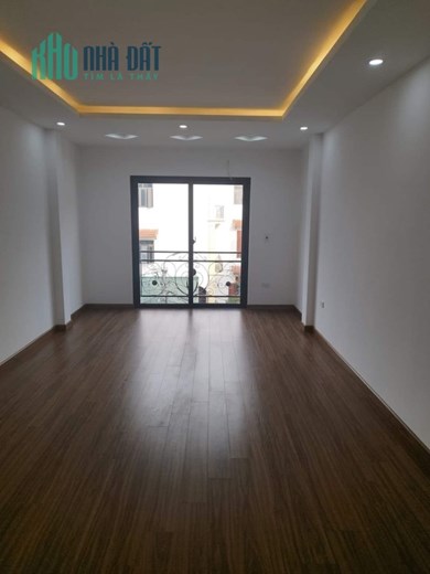CỰC HIẾM!!!BÁN NHÀ NGUYỄN TRÃI THANH XUÂN,GẦN NGAY ROYAL NHỈNH 3 TỶ 5 TẦNG 32 M2
