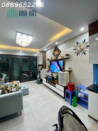 Chính chủ bán nhà đẹp ngõ 165 Dương Quảng Hàm.DT 33m2 xây 5 tầng giá 3.75 tỷ.