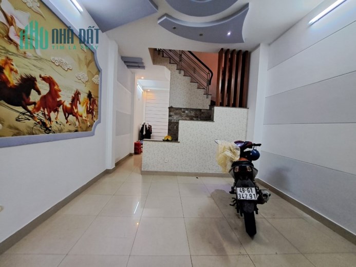 Bán nhà mới 3 tầng BTCT HXH Gò Dầu Bình Tân 40m2 ngang 4m 4PN chỉ 4 tỷ 9.