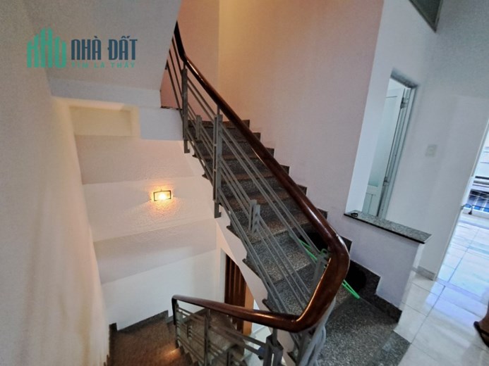 Bán nhà mới 3 tầng BTCT HXH Gò Dầu Bình Tân 40m2 ngang 4m 4PN chỉ 4 tỷ 9.