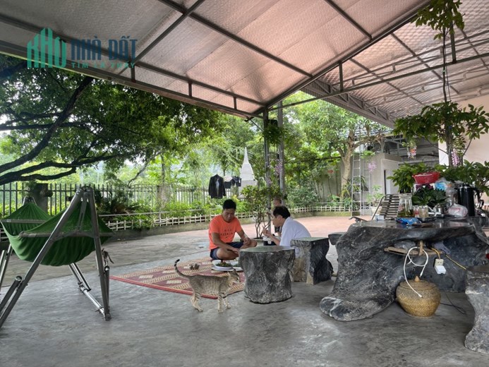 Chính chủ cần bán 2 lô đất sát nhau, giá rẻ 1,8tr/1 mét. Vị trí đất nằm sát ranh giới đất Hà Nội.