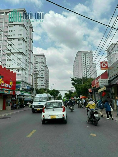 Bán lô đất Ba mặt tiền đường Nguyễn Xí, phường 13, Quận Bình Thạnh 300tỷ