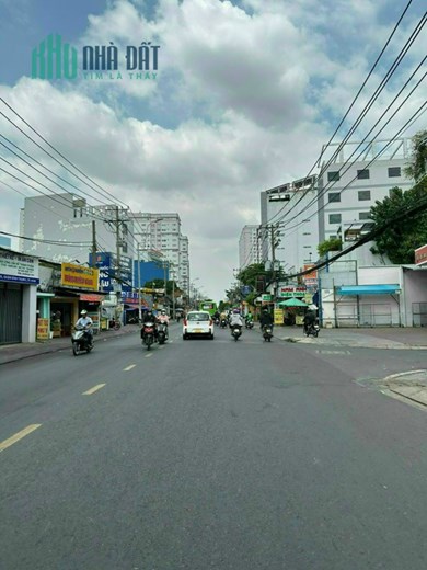 Bán lô đất Ba mặt tiền đường Nguyễn Xí, phường 13, Quận Bình Thạnh 300tỷ