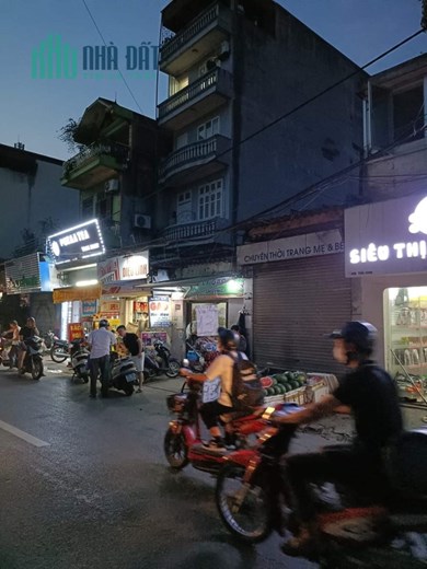 của ĐỘC ! đất mặt phố trần cung vỉ hè đá bóng 120m mt6m 22 ty