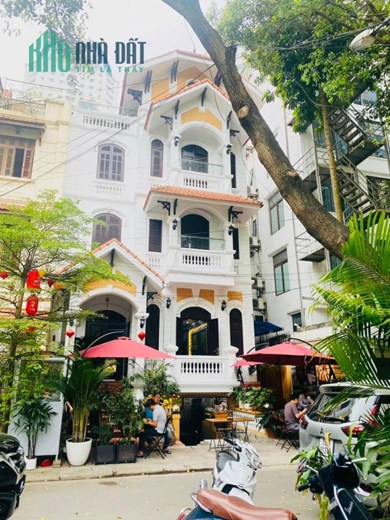 BÁN BIỆT THỰ NHÀ VƯỜN KĐT TRUNG HOÀ - NHÂN CHÍNH. DIỆN TÍCH 140m2 x 5 TẦNG, MẶT TIỀN 9m. Ô TÔ -