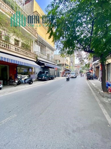 BÁN NHÀ ĐẸP VÕNG THỊ 68M2 5 TẦNG. NHÀ CÁNH  MẶT PHỐ 3 BƯỚC CHÂN Ô TÔ DỪNG ĐỖ NGÀY ĐÊM . TẦNG 5 VIEW
