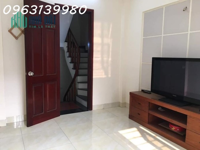 CC BÁN NHÀ GIÁP BÁT, KIM ĐỒNG. SÁT MẶT PHỐ, KINH DOANH ONL  DT 37M × 4,5 T CHỈ HƠN 3 TỶ