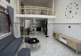 🔴💥NHÀ GÁC LỬNG ĐÚC K382 TÔN ĐỨC THẮNG (kẹp lối thoát hiểm)