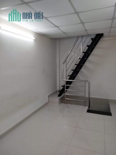 Nhà Q3, NGuyễn Thị Minh Khai, 3 tầng, 2PN, lô góc thoáng mát, nhà mới ở ngay, nhỉnh 2 tỷ