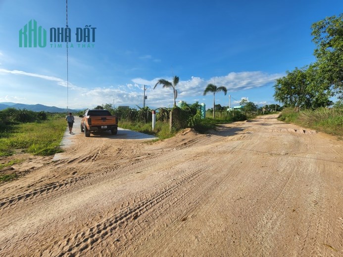 Đất vườn Homestay ngoại thành Phan Thiết mặt kênh xanh mát