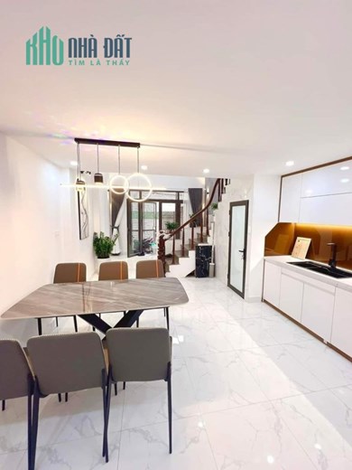 Lô góc Cầu Diễn,5 tầng, 32m2, giá 3.5 tỷ, Oto ,Kinh Doanh