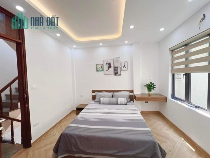 Lô góc Cầu Diễn,5 tầng, 32m2, giá 3.5 tỷ, Oto ,Kinh Doanh
