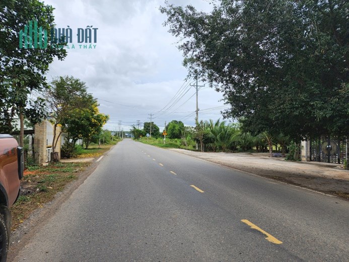 Bán đất mặt tiền kinh doanh đường Nguyễn Thị Minh Khai, Sara, Hàm Đức gần đường 715 đi Sân Bay Phan