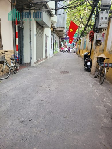 Chỉ duy nhất 1 căn có 1 0 2 phố Giảng Võ Đống Đa 30m 3 tầng mặt tiền 3.5m nhà đẹp ở ngay nhỉnh 2 tỷ