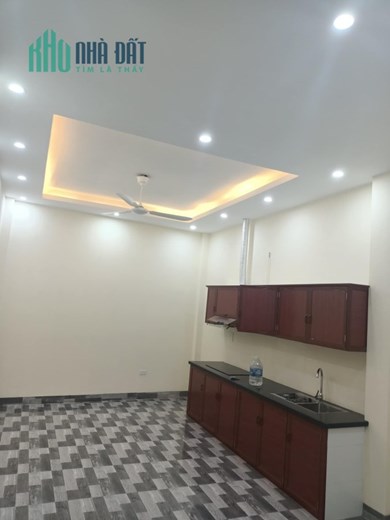 Bán căn nhà 67m2 phố Âu Cơ, Tây Hồ Ô tô thông 7 phòng ngủ Kinh doanh vô địch 9.7 Tỷ