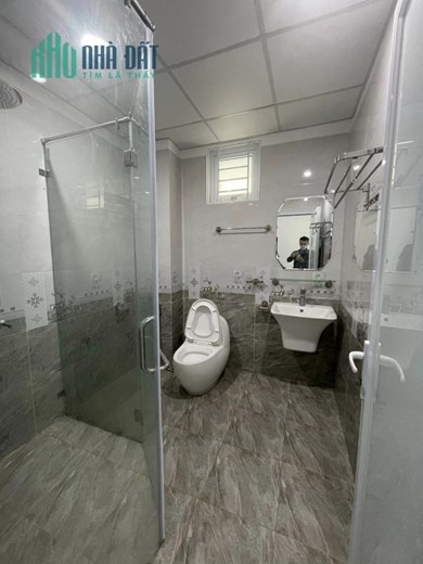 Bán căn nhà 66m2 phố Âu Cơ, Tây Hồ Gara 2 Ô tô 7 ngủ Kinh doanh đắc địa 9.8 Tỷ