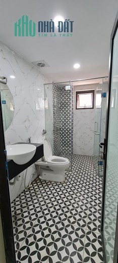 Bán căn nhà 69m2 phố Âu Cơ, Tây Hồ Gara Ô tô 7 phòng Kinh doanh tốt 9.8 Tỷ