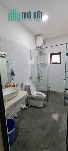 Bán căn nhà 69m2 phố Âu Cơ, Tây Hồ Gara Ô tô tránh 7 phòng ngủ Kinh doanh đa dạng 9.7 Tỷ