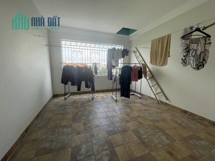 Bán căn nhà 67m2 phố Âu Cơ, Tây Hồ Gara 2 Ô tô 7 phòng Kinh doanh bất chấp 9.9 Tỷ