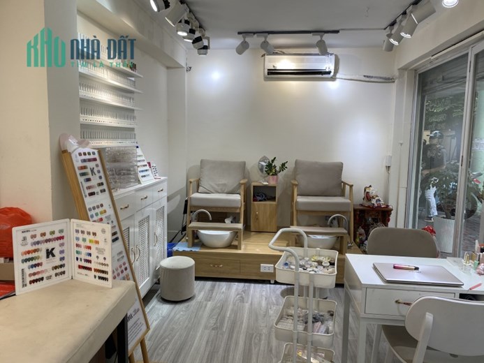 Sang nhượng cửa hàng nail mi – 112d5 ngõ 4B Đặng Văn Ngữ