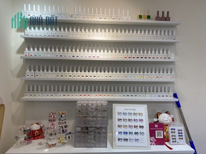 Sang nhượng cửa hàng nail mi – 112d5 ngõ 4B Đặng Văn Ngữ