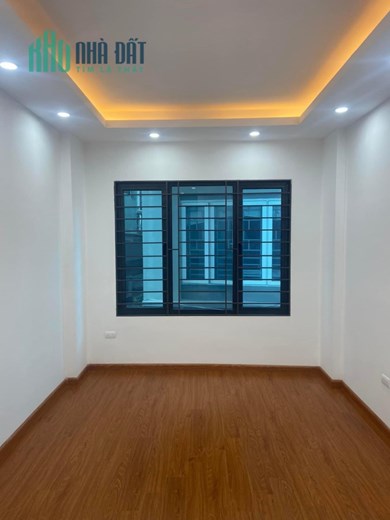 Bán nhà Trương Định, nhà mới ngõ thông tứ tung, DT34m2, giá 3.7 tỷ.