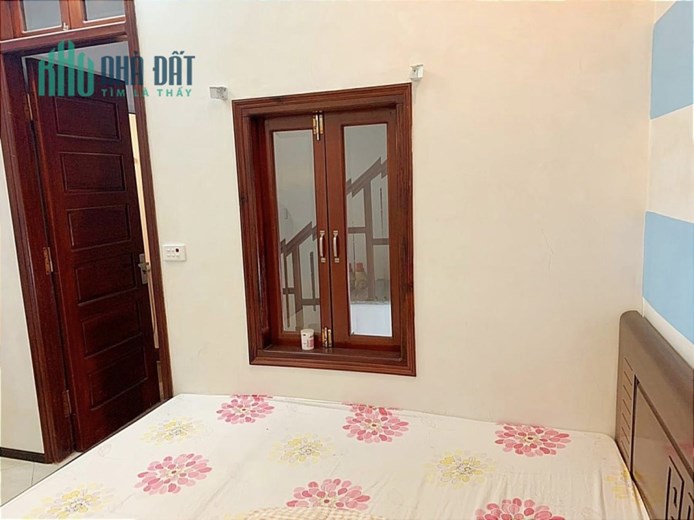 Bán nhà gần Tạ Quang Bửu, 5m ô tô, ba bước ra phố, DT32m2, giá 3.2 tỷ.