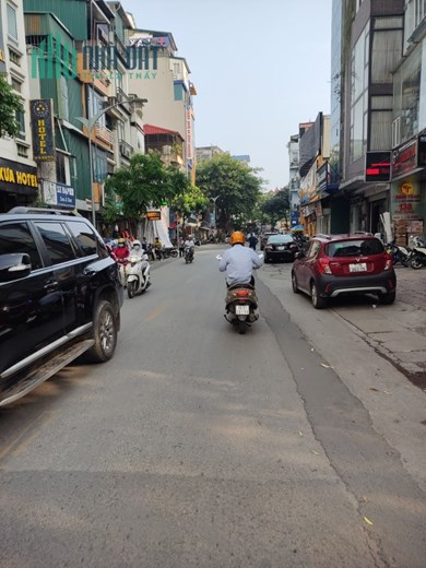 Bán nhà cạnh phố Vọng, Ô tô cách nhà 10m, DT37m2, giá 3.7 tỷ.