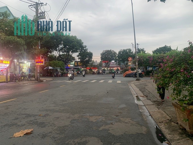 Bán nhà mặt tiền kinh doanh khu chợ Tân Trụ, P15, Tân Bình, 178m2, 4 tầng, 16.5 tỷ.